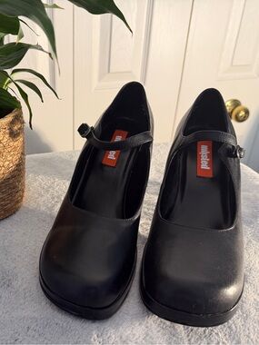 Black Mary Jane Platform Pumps - Unlisted